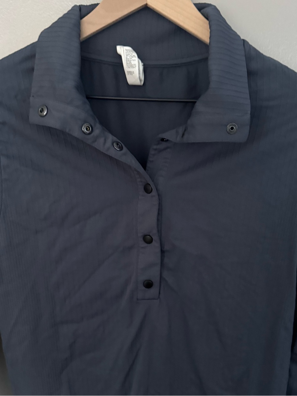 Athleta Flurry Seamless Henley Long Sleeve - Picture 3 of 5